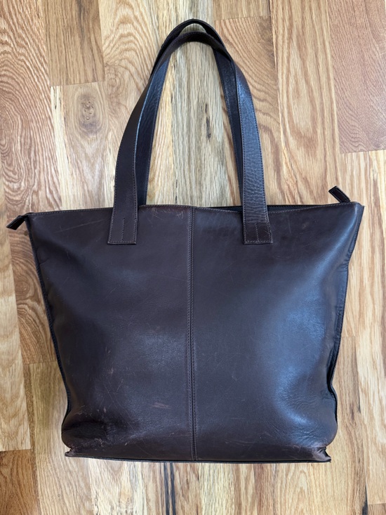 L.L. Bean Handbags - L.L. Bean Leather Zip-Top Tote